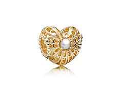 Pandora Open Heart Vintage Gold Charm image